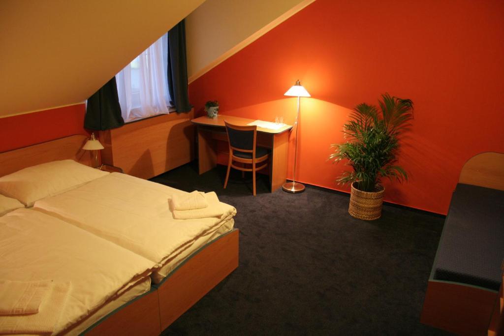Hotel U Milina Exterior photo