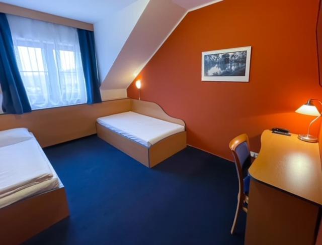 Hotel U Milina Exterior photo
